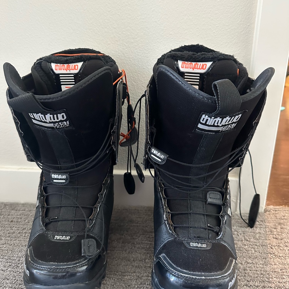 thirtytwo Women's Black Athletic Shoes